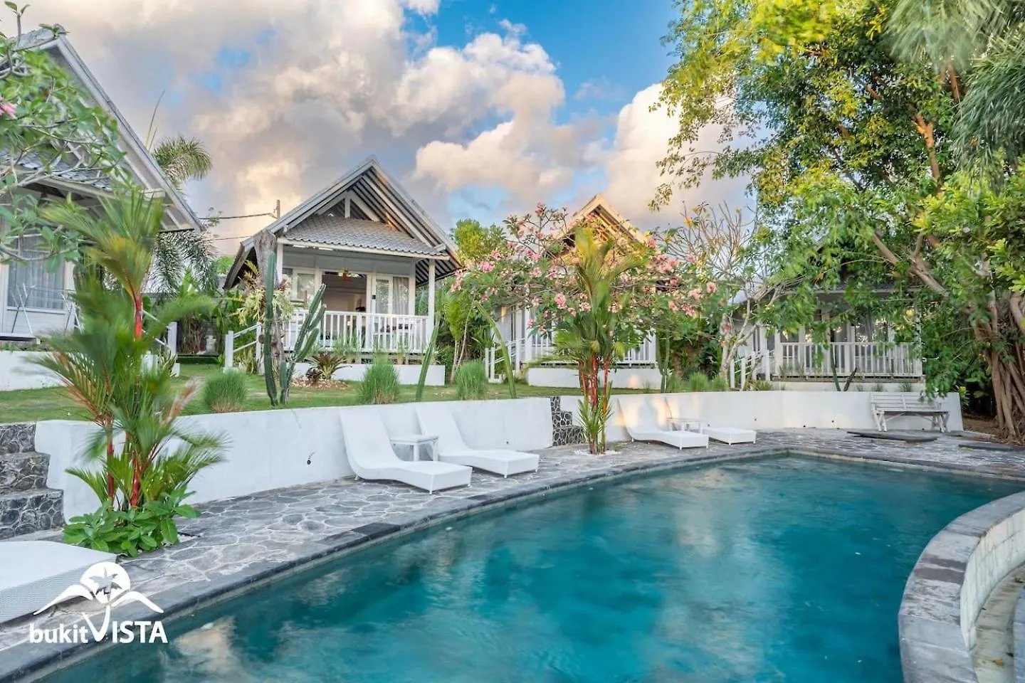 Bingin Sun & Moon Villas By Bukit Vista Pecatu  Guest house Pecatu (Bali)